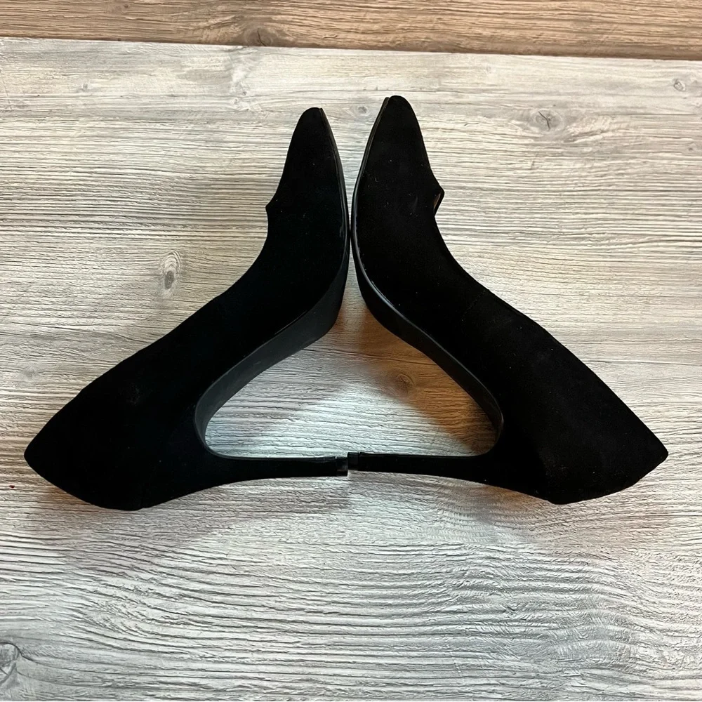 New without tags Abound black classic pointed black flocked heels size 9